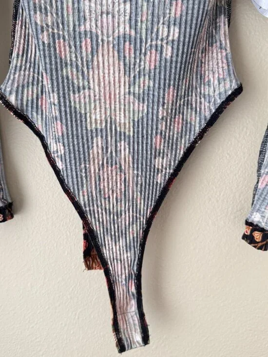 FARM Rio Black Berry Garden Bodysuit Puff Long Sleeve Thong Small - Picture 14 of 14